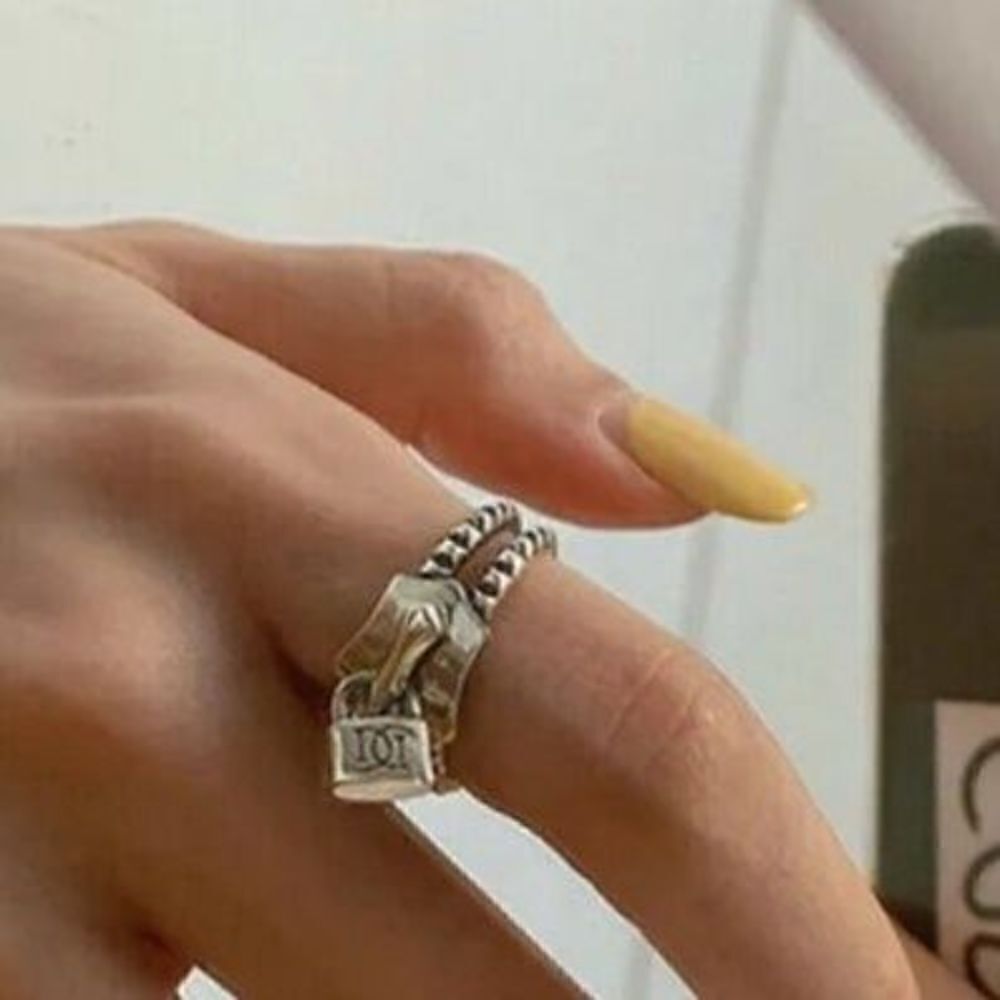 The Zip Me Up Ring with zipper detail in 925 silver